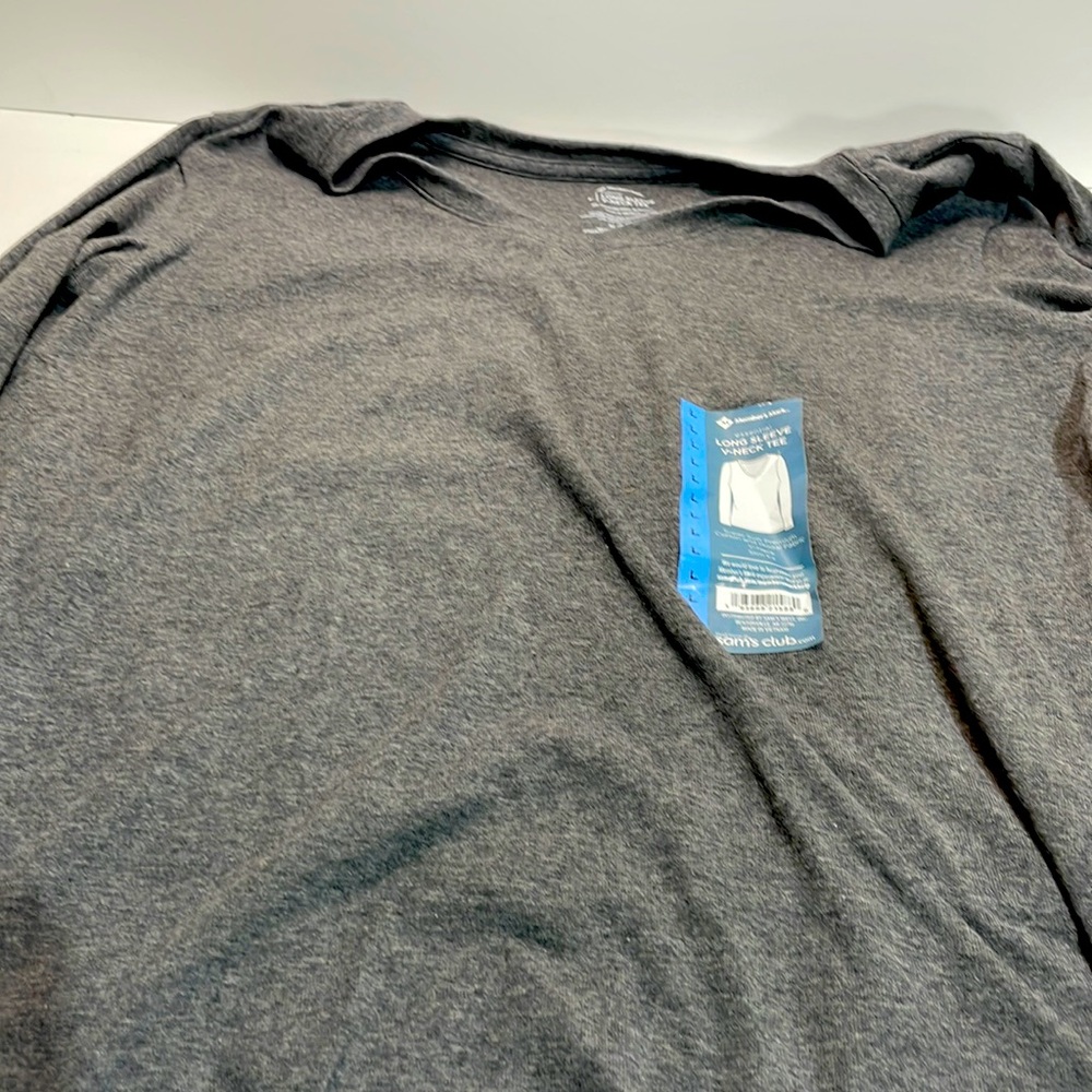 Long sleeve v-neck tee
